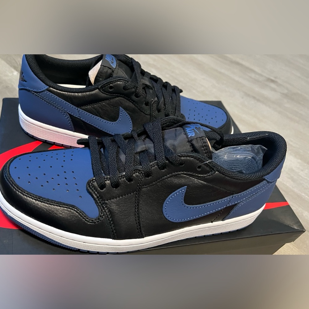 Jordan 1 Low Reto Black/Blue mens 11 NWT
